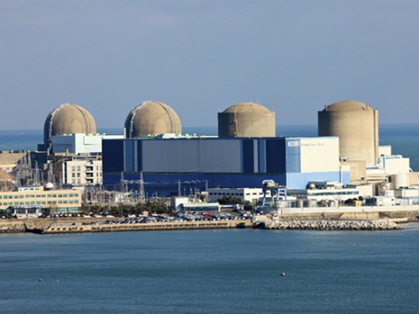Một nhà máy điện hạt nhân ở Hàn Quốc. Ảnh: Reuters