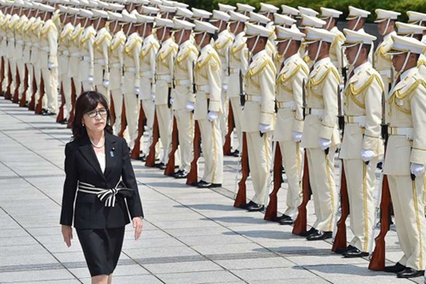 Bộ trưởng Quốc phòng Nhật Bản gửi lời nhắn kiên quyết đến Trung Quốc. Ảnh:AFP