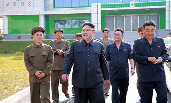 Nhà lãnh đạo Triều Tiên Kim Jong un trực tiếp chỉ đạo cuộc thử nghiệm mới. Ảnh:AFP