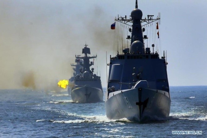 Tàu chiến Nga - Trung tập trận nã pháo ở Biển Đông