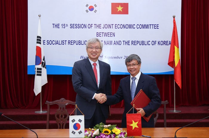 Tại Kỳ họp lần thứ 15 Ủy ban Liên Chính phủ, Việt Nam và Hàn Quốc đã trao đổi các giải pháp thúc đẩy hợp tác trên nhiều lĩnh vực. Ảnh: Đức Trung
