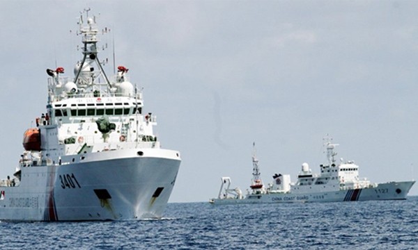 Trung Quốc đưa nhiều tàu hải cảnh ra hoạt động ở Biển Đông. Ảnh: Inquirer.