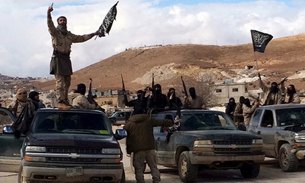 Các tay súng thuộc nhóm khủng bố Al-Nusra. Ảnh: Reuters.