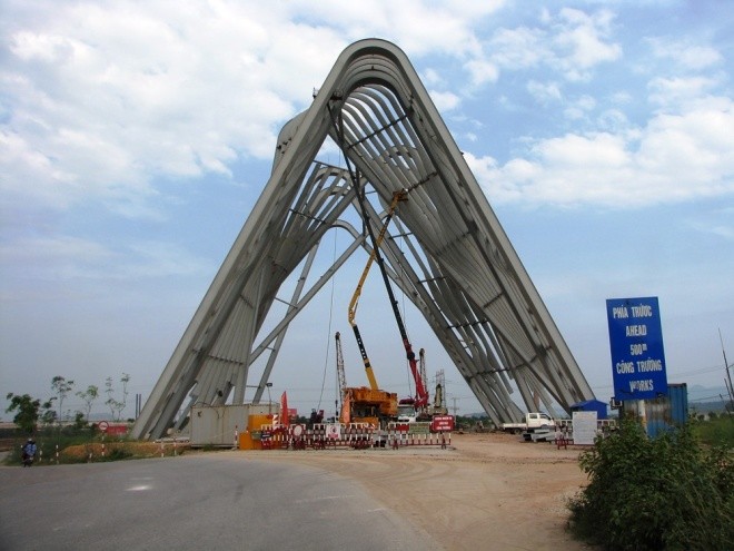 Cổng chào hai trăm tỷ ở Quảng Ninh