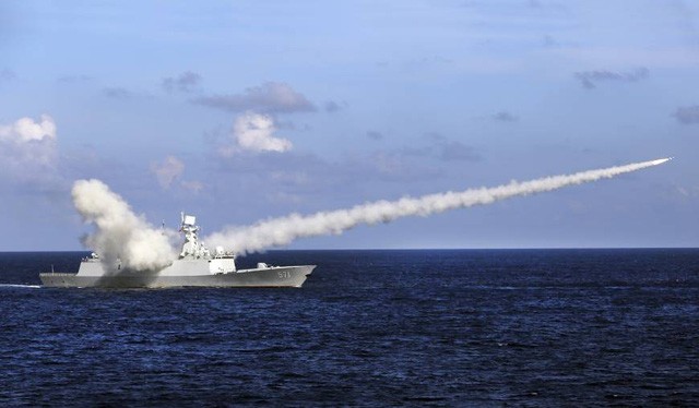 Tàu Trung Quốc trong một cuộc tập trận gần Hoàng Sa hồi tháng 7/2016. (Ảnh minh họa: Reuters)