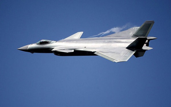 Máy bay J-20 sẽ là mối đe dọa với Không quân Mỹ. Ảnh:Reuters.