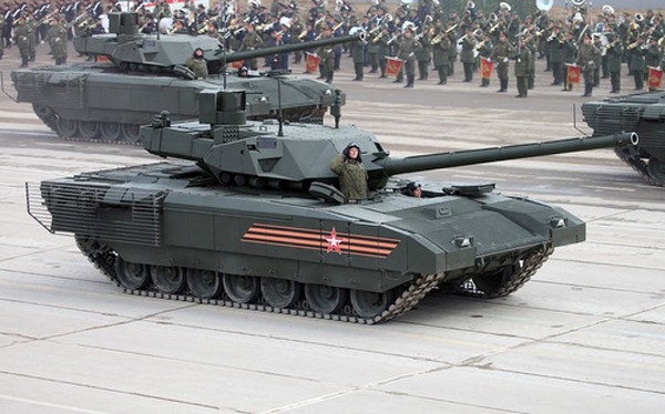 Xe tăng Armata T-14 tập luyện cho lễ duyệt binh. Ảnh: Vitaly Kuzmin.
