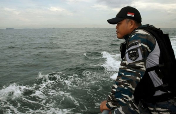 15 người mất tích sau vụ va chạm giữa tàu cao tốc và tàu chở hàng Việt Nam. Ảnh:Dailystar