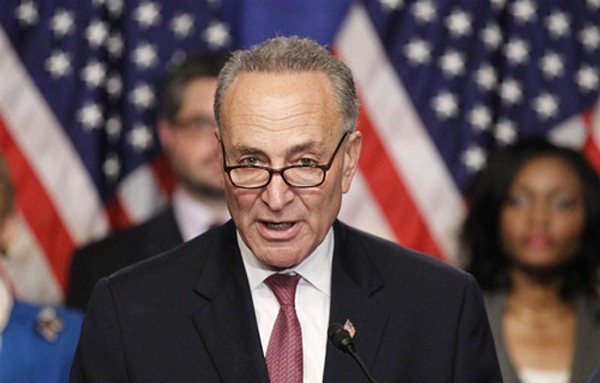 Thượng nghị sĩ Chuck Schumer được bầu làm lãnh đạo phe thiểu số Dân chủ tại thượng viện hôm 16/11. Ảnh: Reuters
