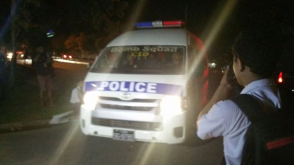 Xe cảnh sát Myanmar tại Yangon. Ảnh:Twitter