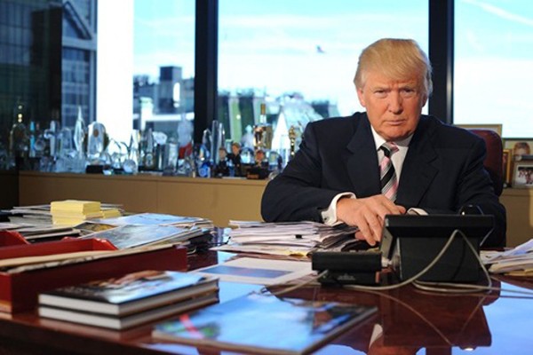 Donald Trump tại văn phòng trong Trump Tower. Ảnh:AFP