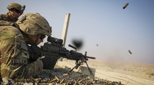 Cảnh chiến đấu của binh lính Mỹ (Ảnh: Reuters)