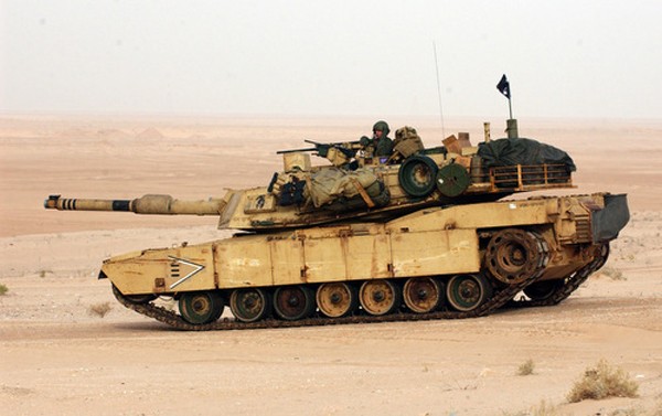M1 Abrams sẽ là mẫu xe đầu tiên được thử nghiệm công nghệ điều khiển bằng người máy. Ảnh:Wikiwand.