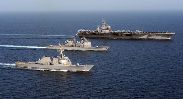 Biên đội tàu sân bay USS Dwight D. Eisenhower. Ảnh:Flickr.