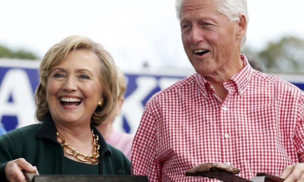 Bà Hillary Clinton cùng chồng, cựu tổng thống Bill Clinton. Ảnh:Reuters.