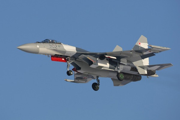 Tiêm kích Su-35 của Nga. Ảnh:Bedretdinov.