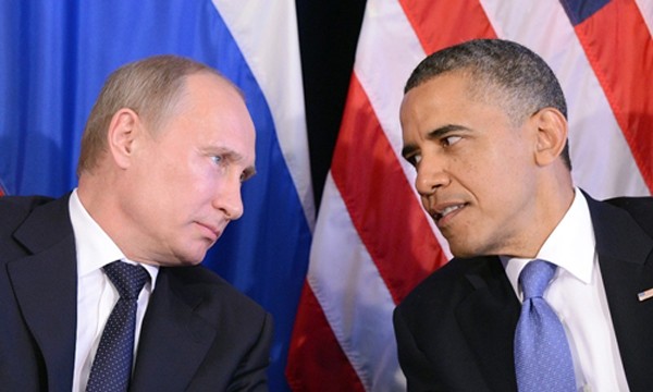 Tổng thống Nga Putin (trái) và Tổng thống Mỹ Obama trong một cuộc gặp năm 2012. Ảnh:AFP