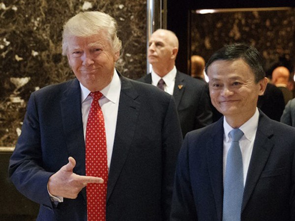 Donald Trump và Jack Ma trong cuộc gặp hôm qua. Ảnh:AP