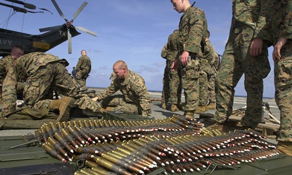 Binh sĩ Mỹ chuẩn bị đạn dược cho huấn luyện: Ảnh:US Army