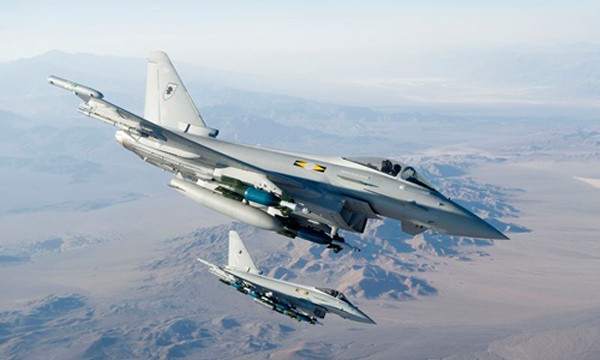 Chiến đấu cơ Typhoon thuộc Không quân Hoàng gia Anh. Ảnh:eurofighter