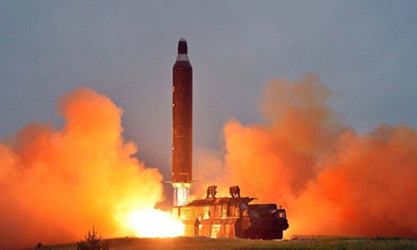 Một vụ phóng thử tên lửacủa Triều Tiên. Ảnh:Reuters