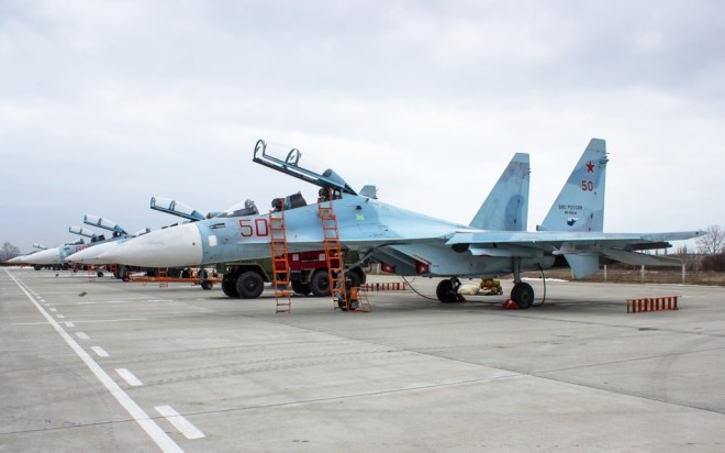 Tiêm kích Su-30 Nga tập luyện tiếp dầu trên không