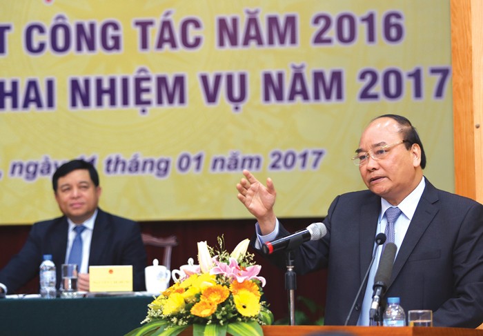 Thủ tướng Nguyễn Xuân Phúc phát biểu chỉ đạo tại Hội nghị tổng kết công tác năm 2016 và triển khai nhiệm vụ năm 2017 của Bộ KH&ĐT. Ảnh: Lê Tiên