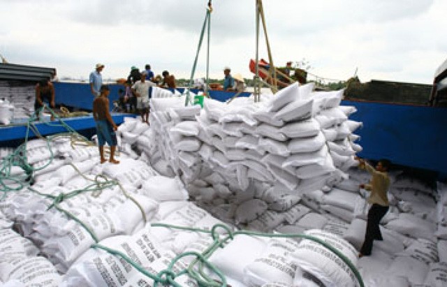 Bộ Công Thương trước đó đã yêu cầu xác minh thông tin "xin giấy phép xuất khẩu gạo phải tốn không dưới 20.000 USD".