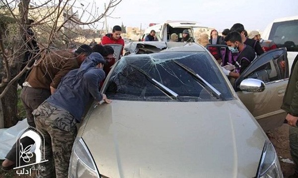 Ôtô của Abu al Khayr al-Masri thủng một lỗ lớn do trúng đạn. Ảnh: Telegraph