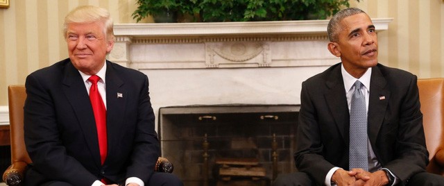 Tổng thống Donald Trump (trái) và người tiền nhiệm Barack Obama (Ảnh: Getty)