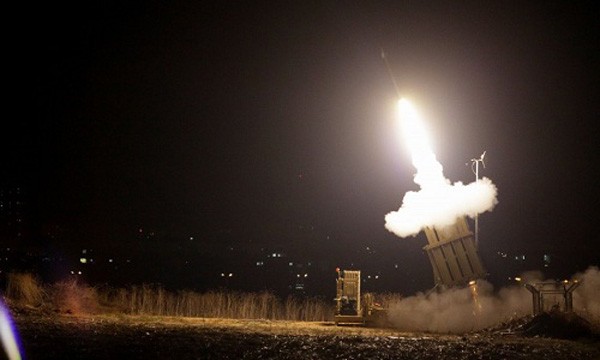 Hệ thống tên lửaphòng không Vòm sắt của Israel khai hỏa. Ảnh:Times of Israel