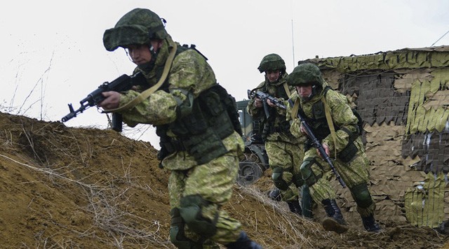 Các binh sĩ Nga tham gia tập trận (Ảnh: RT)