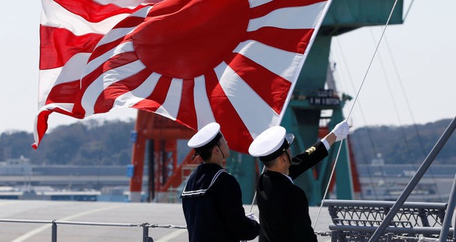 Lễ biên chế chiến hạm lớn nhất Nhật từ sau Thế chiến II