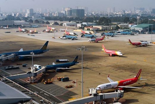 Sân bay Tân Sơn Nhất đã "vỡ" công suất thiết kế và đang cần được cấp thiết "giải cứu"