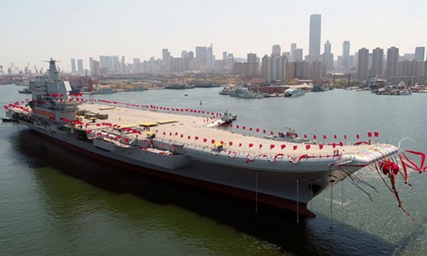 Trung Quốc hôm qua hạ thủy tàu sân bay001A tạixưởng đóng tàu Đại Liên. Ảnh:Xinhua