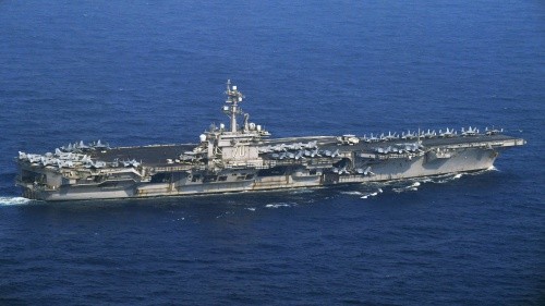 Tàu sân bay hạt nhân USS Carl Vinson. Ảnh: Reuters