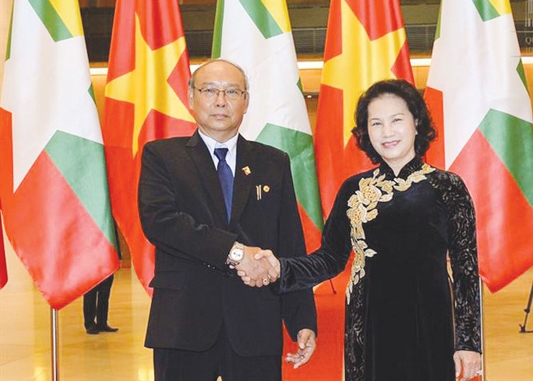Chủ tịch Quốc hội Nguyễn Thị Kim Ngân tiếp Chủ tịch Thượng viện kiêm Chủ tịch Quốc hội Myanmar Mahn Win Khaing Than. Ảnh: Đình Nam