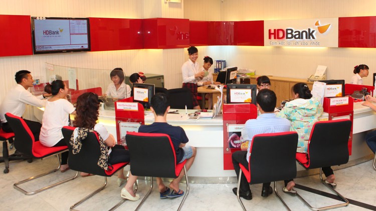 Khi làm Giám đốc HDBank Chi nhánh Thăng Long, Lê Quý Hiển đã ký phát hành trái quy định 9 chứng thư bảo lãnh khống cho 5 doanh nghiệp. Ảnh: Tường Lâm