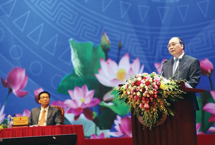 Thủ tướng Nguyễn Xuân Phúc cho biết, trong thời gian tới, Chính phủ sẽ tập trung kiến tạo môi trường kinh doanh minh bạch, thuận lợi cho doanh nghiệp. Ảnh: Lê Tiên