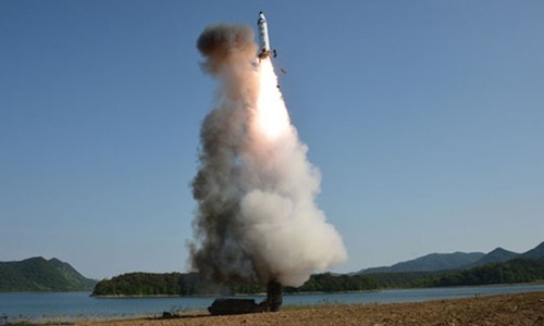 Một vụ phóng thử tên lửa của Triều Tiên. Ảnh:Rodong Sinmun.