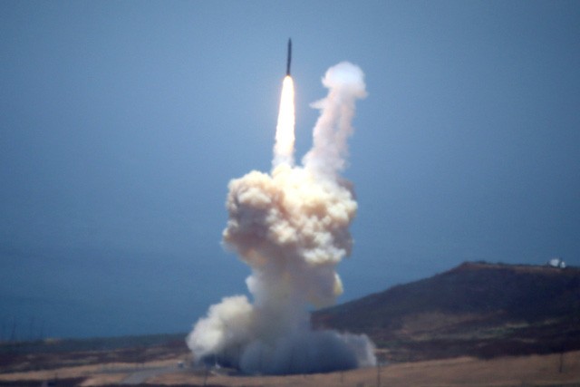 Tên lửa đánh chặn được sử dụng trong cuộc thử nghiệm ngày 30/5 của Mỹ. (Ảnh: Reuters)