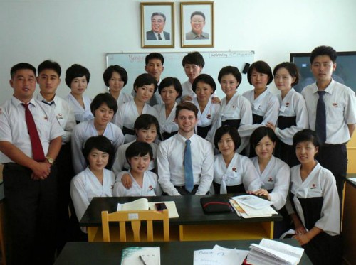 Benjamin Griffin và các sinh viên đại học du lịch ở Triều Tiên. Ảnh:BBC