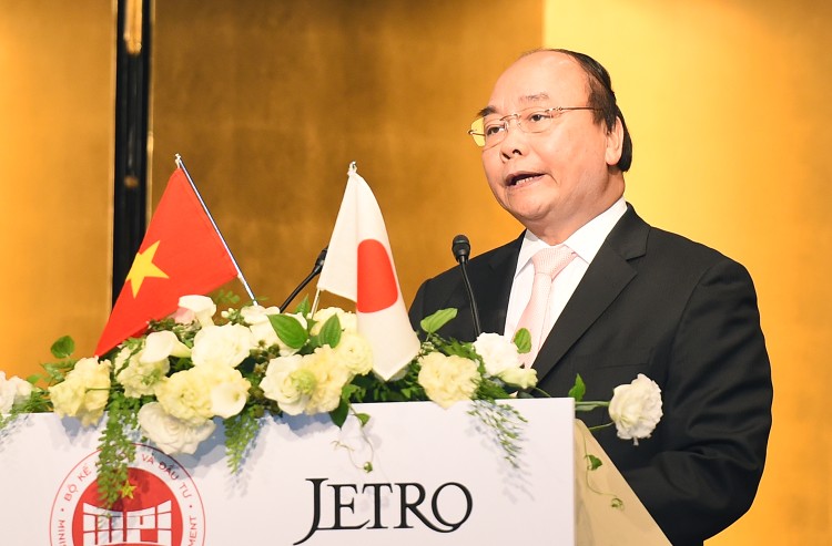 Thủ tướng Nguyễn Xuân Phúc phát biểu tại Hội nghị xúc tiến đầu tư Việt Nam được tổ chức tại  Tokyo (Nhật Bản). Ảnh: VGP/Quang Hiếu