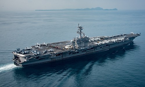 Tàu sân bay Mỹ USS Carl Vinson. Ảnh:Reuters.