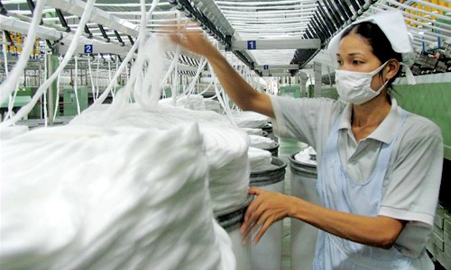 Sản phẩm sợi Việt Nam xuất sang Mỹ nằm trong 4 nước, vùng lãnh thổ bị điều tra chống bán phá giá.Ảnh: Vinatex