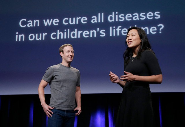 Mark Zuckerberg, Giám đốc điều hành Facebook, và vợ ông, Tiến sĩ Priscilla Chan. (Nguồn: New York Times)