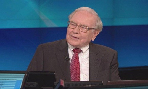 Warren Buffett trở nên giàu có nhờ đầu tư vào thị trường chứng khoán. Ảnh:World News