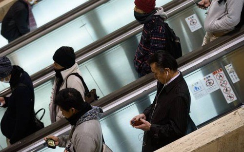 Số việc làm lâu dài gia tăng cho thấy các công ty Nhật đang phản ứng với tình trạng thiếu lao động bằng cách cải thiện điều kiện cho người lao động thay vì tăng lương - Ảnh: Bloomberg/FT.