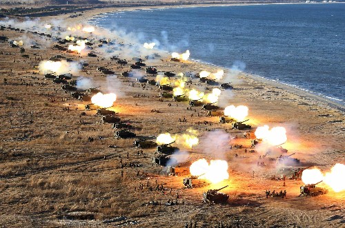 Một cuộc diễn tập của pháo binh Triều Tiên. Ảnh:KCNA.