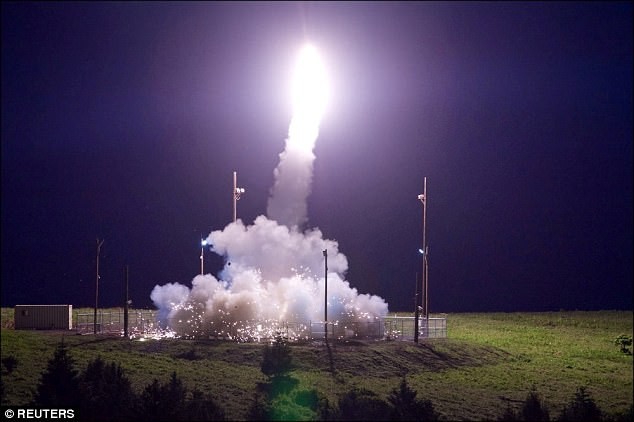 Cảnh báo được đưa ra sau khi Mỹ tuyên bố thử thành công hệ thống phòng thủ tên lửa THAAD đánh chặn một tên lửa tương tự của Triều Tiên. (Ảnh: Reuters)